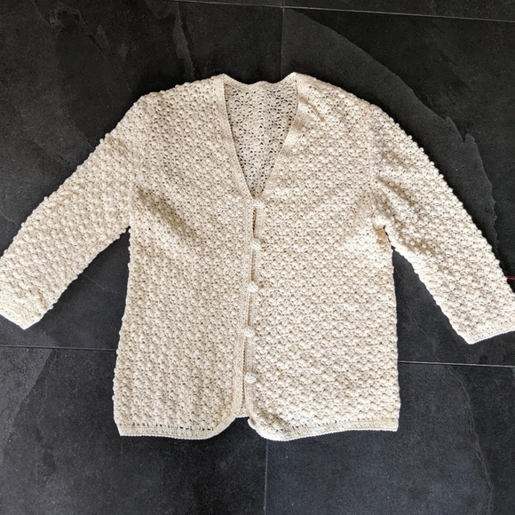 Beautiful hand crocheted CREAM cardigan - popcorn - fine crochet - vintage - sm - Picture 2 of 5
